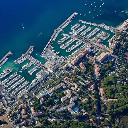 Hyetouze T2 Pour 4 Personnes Vue Et Port- Port